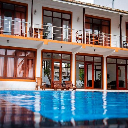 Riverside Inn Fuji Бентота Экстерьер фото