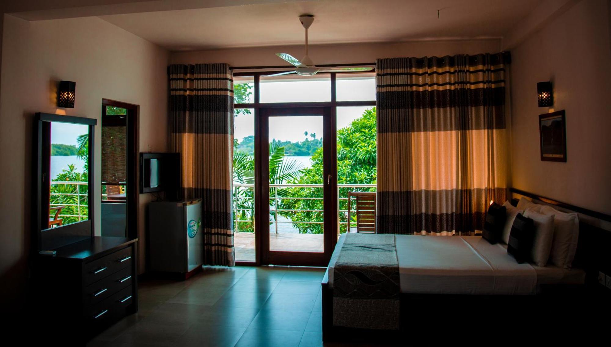 Riverside Inn Fuji Бентота Экстерьер фото