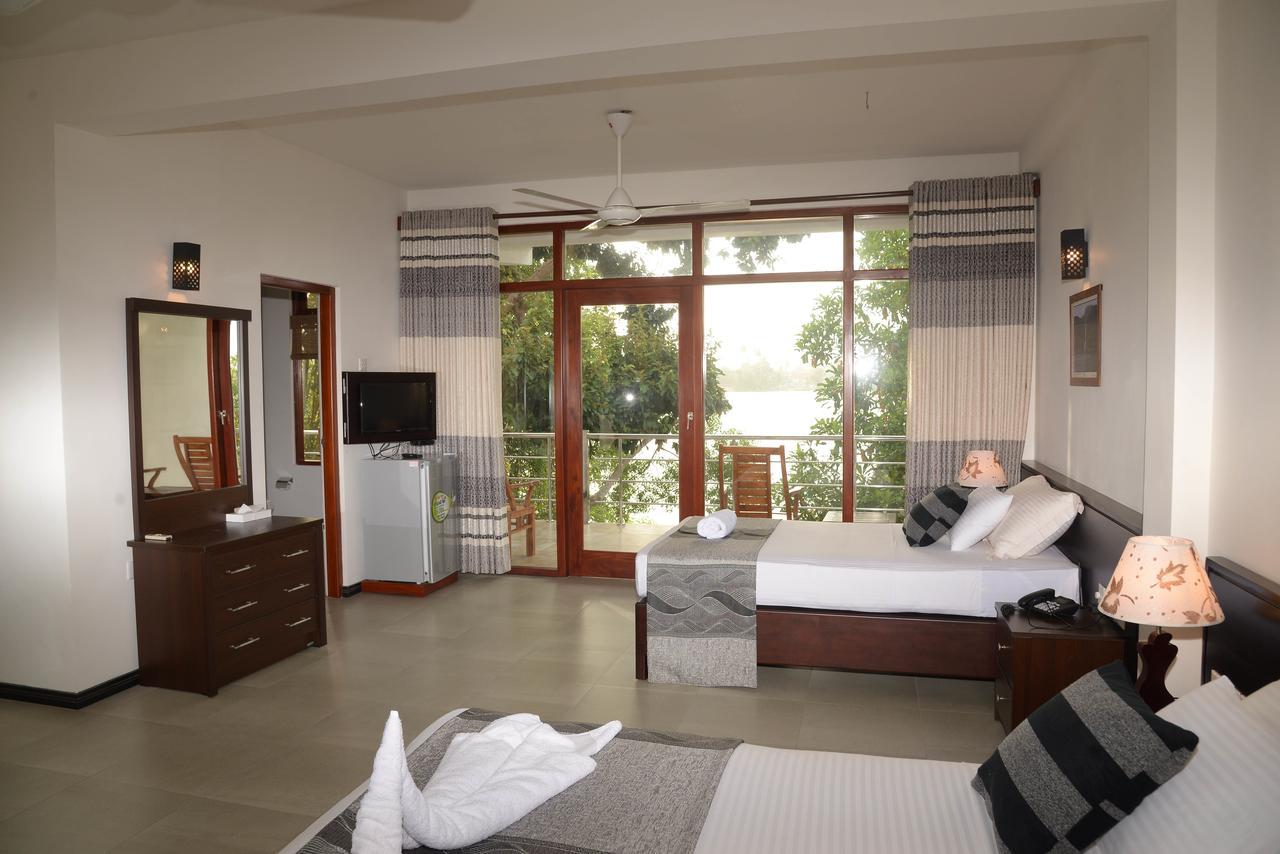 Riverside Inn Fuji Бентота Экстерьер фото